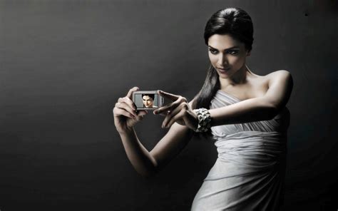 nude deepika padukone|The sultry Deepika Padukone has gone nude in her sexiest shoot。